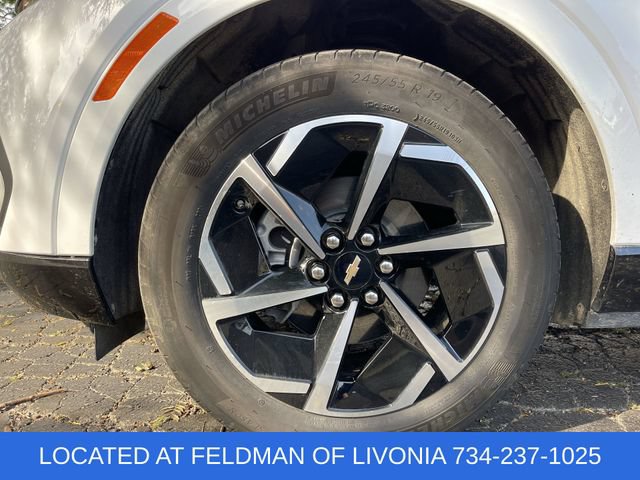 Certified 2024 Chevrolet Equinox EV LT FWD image 30