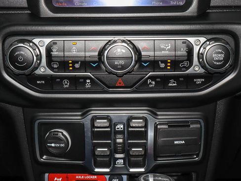 Used 2021 Jeep Gladiator Mojave AWD/4WD image 25