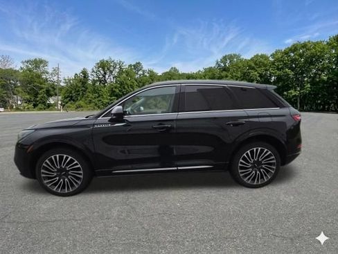 Used 2022 Lincoln Corsair AWD w/ Premium Package image 9