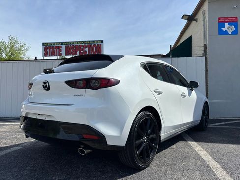 Used 2019 MAZDA MAZDA3 Hatchback w/ Premium Package image 6