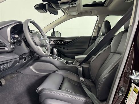 Used 2025 Subaru Outback Touring XT image 4