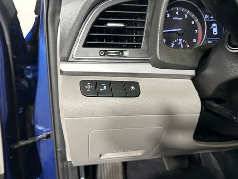 Used 2018 Hyundai Elantra SEL image 19