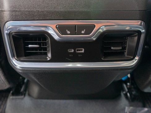 Used 2024 GMC Sierra 3500 Denali Ultimate image 13