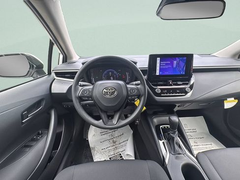 Used 2026 Toyota Corolla LE FWD image 12