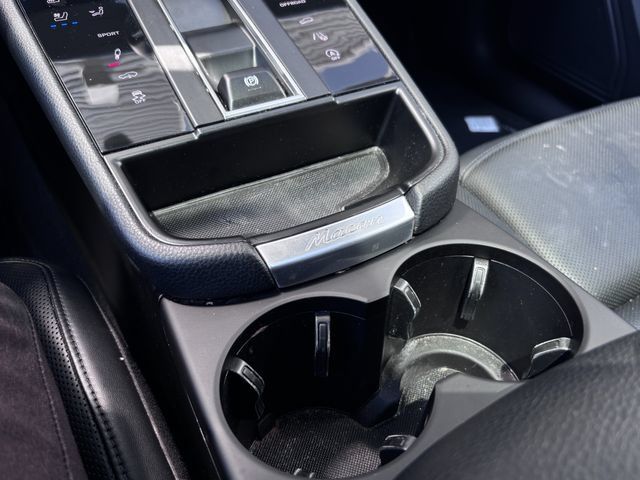 Certified 2024 Porsche Macan AWD/4WD image 22