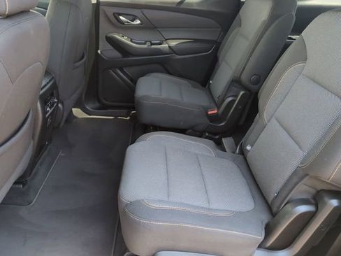 Certified 2021 Chevrolet Traverse LT FWD image 23
