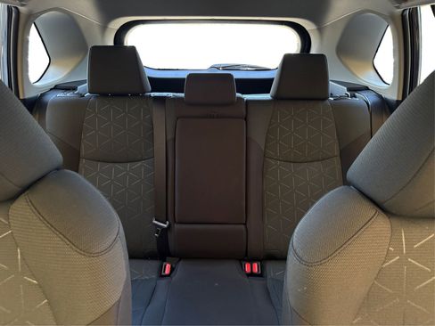 Used 2025 Toyota RAV4 XLE w/ Convenience Package FWD image 17