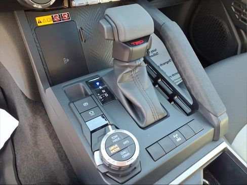 New 2025 Toyota Tacoma TRD Off-Road image 18