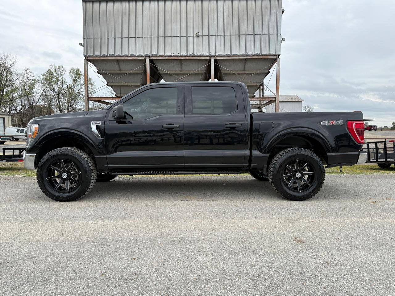 Used 2022 Ford F150 XLT w/ Equipment Group 301A Mid AWD/4WD image 2