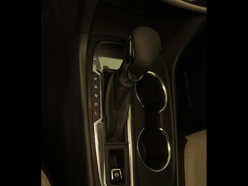 Used 2024 Chevrolet Equinox LS w/ LS Convenience Package image 26