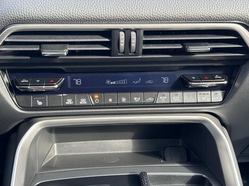 Used 2024 MAZDA CX-90 Plug-In Hybrid w/ Premium Pkg image 6