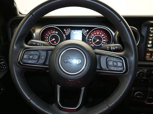 Used 2023 Jeep Gladiator Sport AWD/4WD image 13