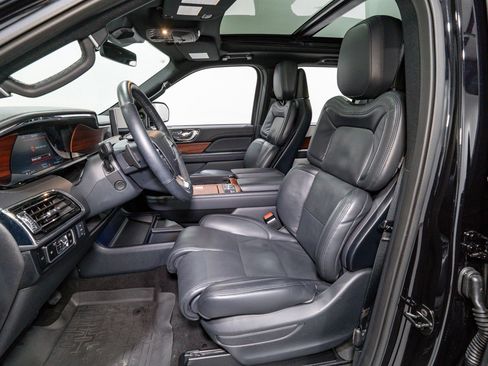 Used 2024 Lincoln Navigator Reserve w/ Equipment Group 201A image 16