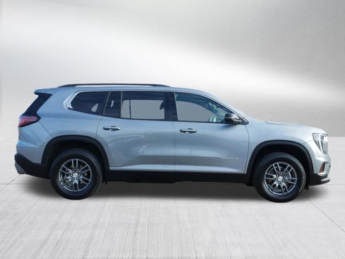 Used 2025 GMC Acadia Elevation image 8