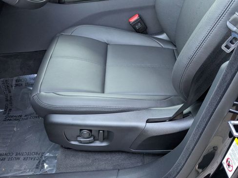 New 2026 Land Rover Range Rover Velar Dynamic SE image 4