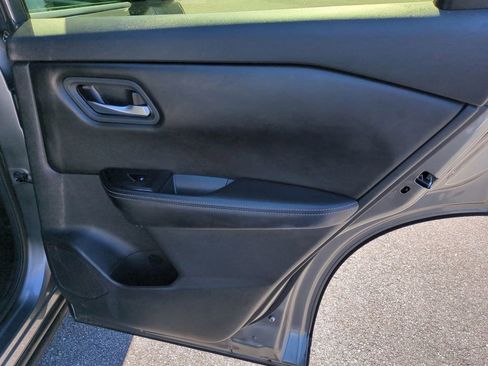 Used 2024 Nissan Rogue SV FWD image 31
