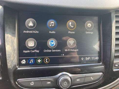 Used 2018 Chevrolet Trax LT w/ LT Convenience Package image 25