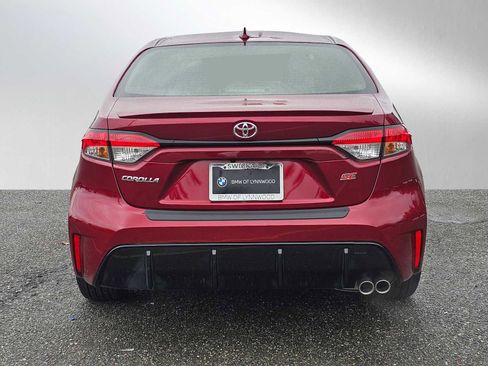Used 2024 Toyota Corolla SE w/ SE Premium Package image 4