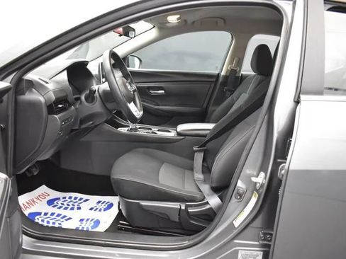 Used 2024 Nissan Sentra SV FWD image 14
