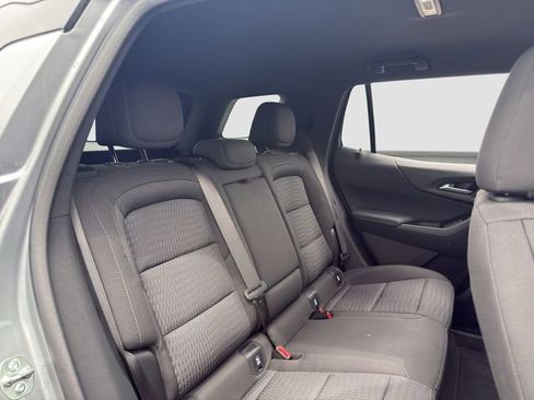 Used 2025 Chevrolet Equinox LT w/ Safety and Technology Package image 18