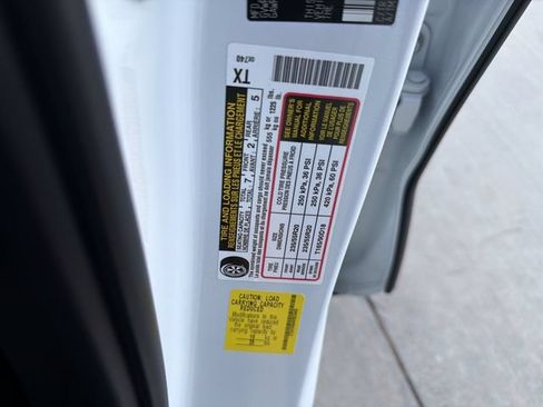 Certified 2024 Toyota Highlander Platinum AWD/4WD image 36