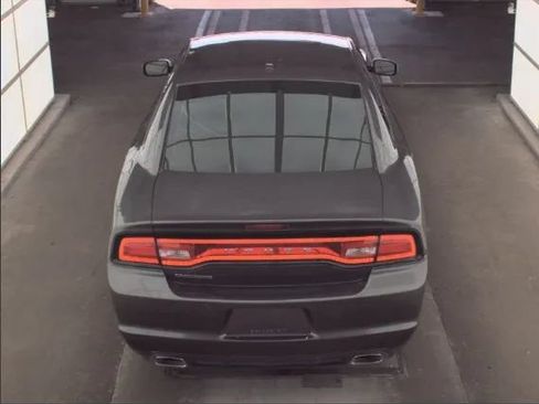 Used 2013 Dodge Charger SE w/ Connectivity Group RWD image 4