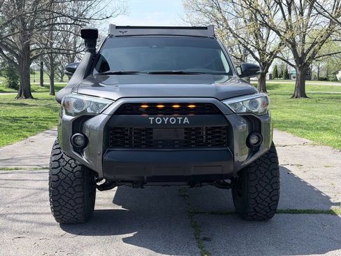 Used 2020 Toyota 4Runner Nightshade AWD/4WD image 30