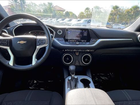 Used 2022 Chevrolet Blazer LT FWD image 15