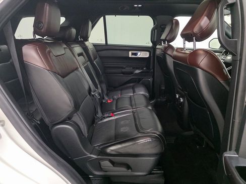 Used 2020 Ford Explorer Platinum image 26