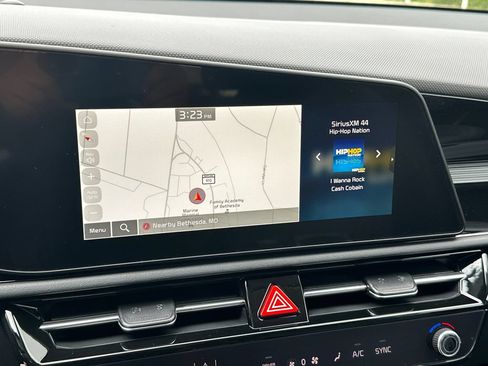 New 2026 Kia Niro EX FWD image 27