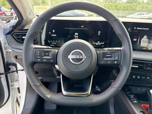 New 2025 Nissan Kicks SR image 27