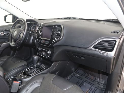 Used 2019 Jeep Cherokee Limited w/ Trailer Tow Group AWD/4WD image 38