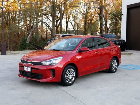 Used 2020 Kia Rio S w/ Technology Package image 3