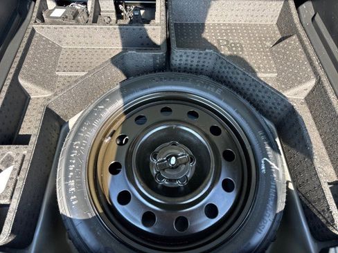 Used 2024 Ford Edge SEL image 12