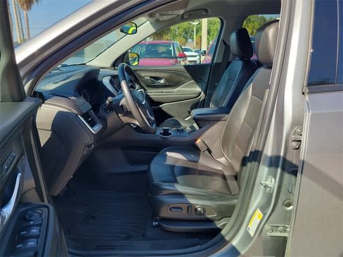 Used 2023 GMC Terrain SLT image 21