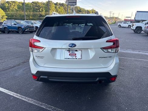Certified 2022 Subaru Forester Premium AWD/4WD image 47