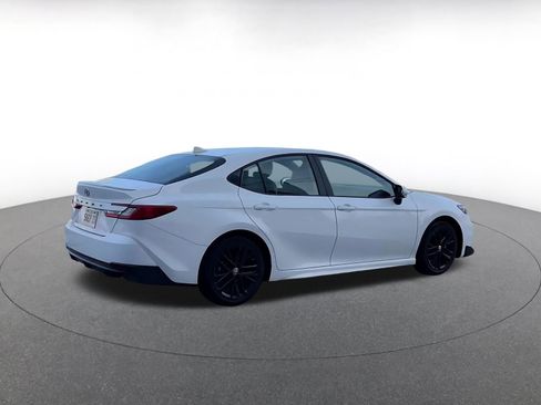 Used 2025 Toyota Camry SE image 15