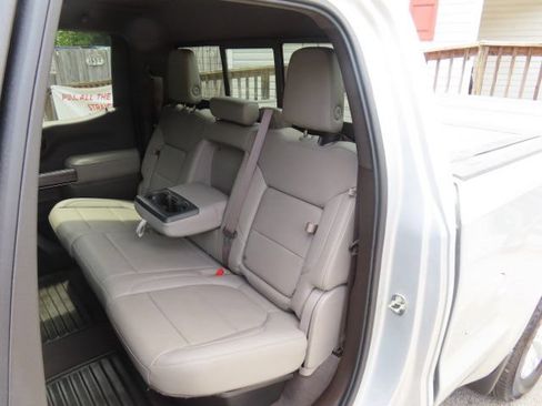 Used 2019 Chevrolet Silverado 1500 LTZ w/ LTZ Plus Package AWD/4WD image 14