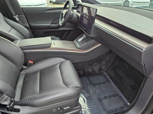 Used 2023 Tesla Model X AWD/4WD image 30