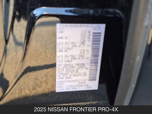 Certified 2025 Nissan Frontier PRO-4X w/ Pro Premium Package AWD/4WD image 25