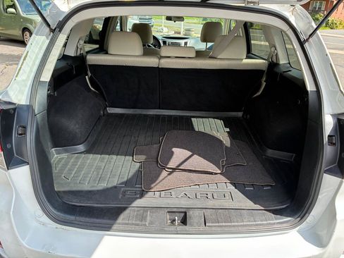 Used 2012 Subaru Outback 2.5i Premium w/ All-Weather Pkg AWD/4WD image 26