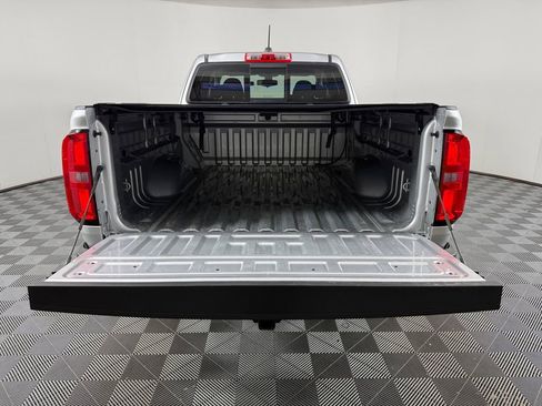 Used 2020 Chevrolet Colorado LT w/ LT Convenience Package AWD/4WD image 16