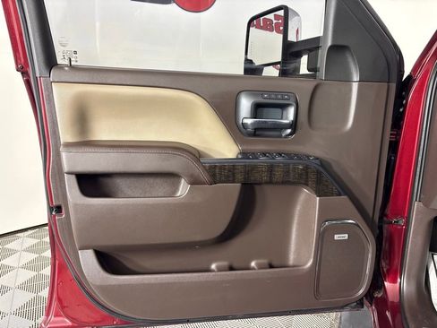 Used 2016 GMC Sierra 2500 Denali w/ Duramax Plus Package AWD/4WD image 16