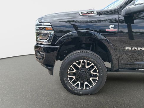 Used 2025 RAM 3500 Longhorn image 12