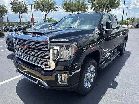 Used 2020 GMC Sierra 2500 Denali w/ Denali Ultimate Package AWD/4WD image 2