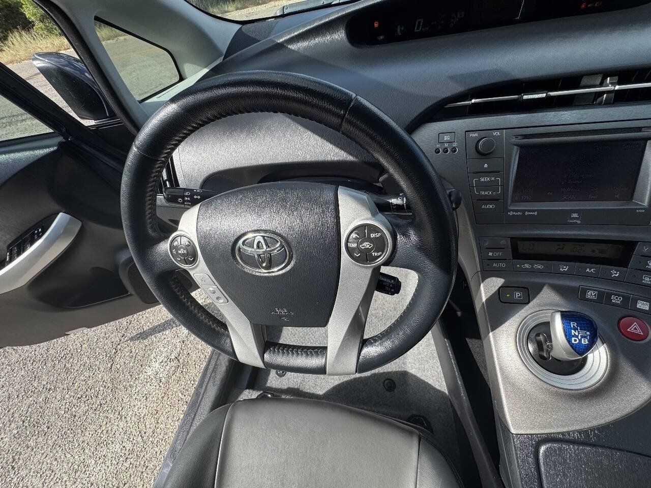 Used 2014 Toyota Prius Four FWD image 21