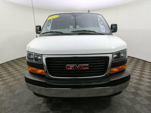 Used 2024 GMC Savana 2500 w/ Driver Convenience Package RWD image 4