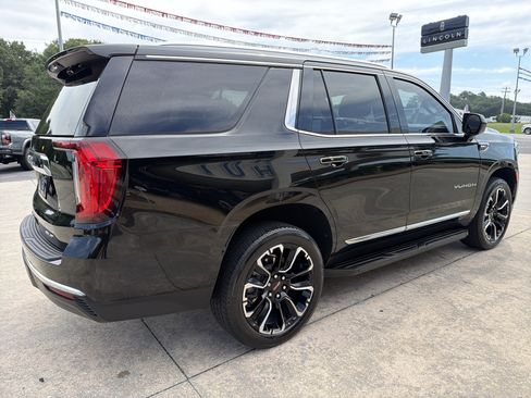 Used 2023 GMC Yukon SLT RWD image 6