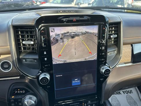 Used 2025 RAM 1500 Limited w/ Trailer Tow Group image 17