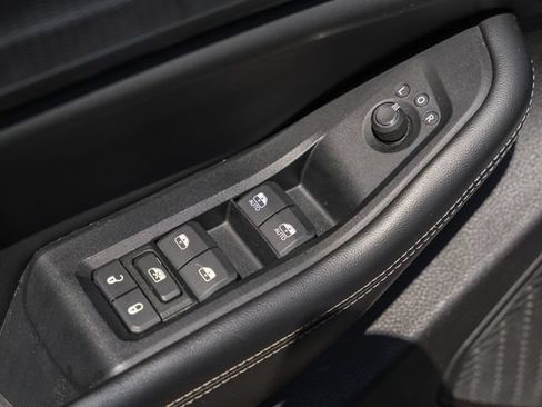 Used 2023 Jeep Grand Cherokee L Laredo AWD/4WD image 46